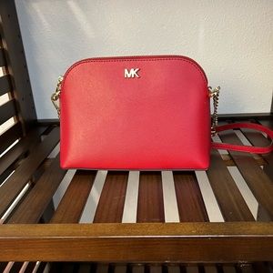 Michael Kors red cross body♥️